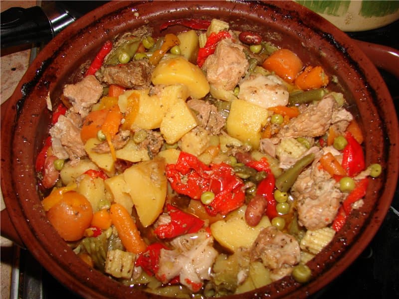 Жаркое из свинины с овощами в духовке