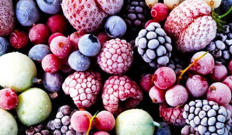 Замороженные ягоды и фрукты