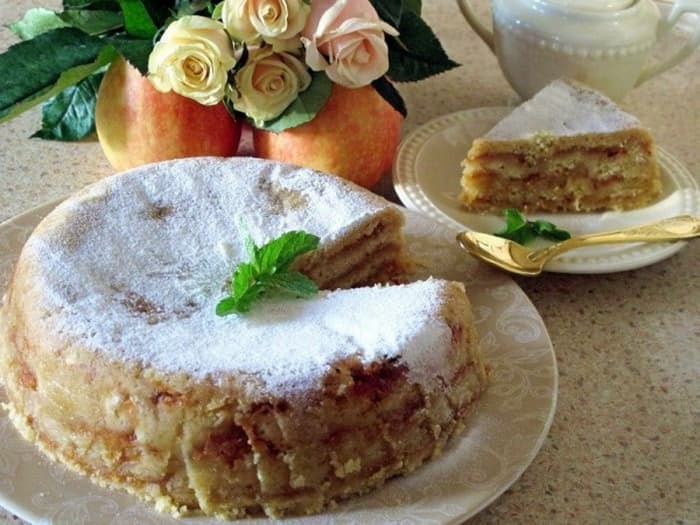 Болгарский яблочный пирог «3 стакана»